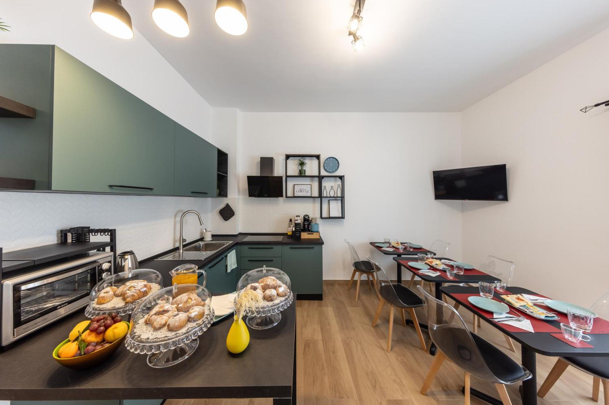 Armony Luxury Suites Катания Екстериор снимка